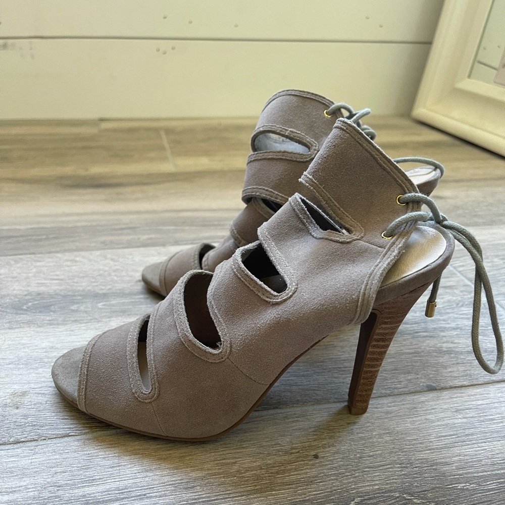 Seychelles brand new size 7 heel